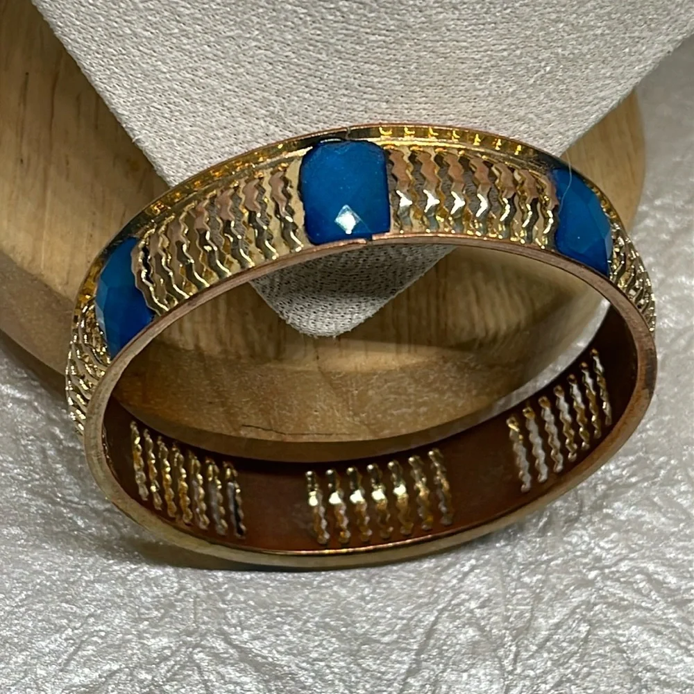 Goldtone and faceted Blue Bangle Bracelet